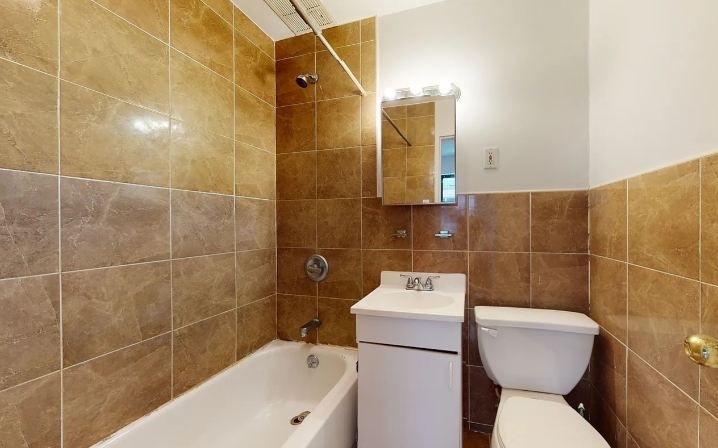 249 East 53rd Street - Photo 2