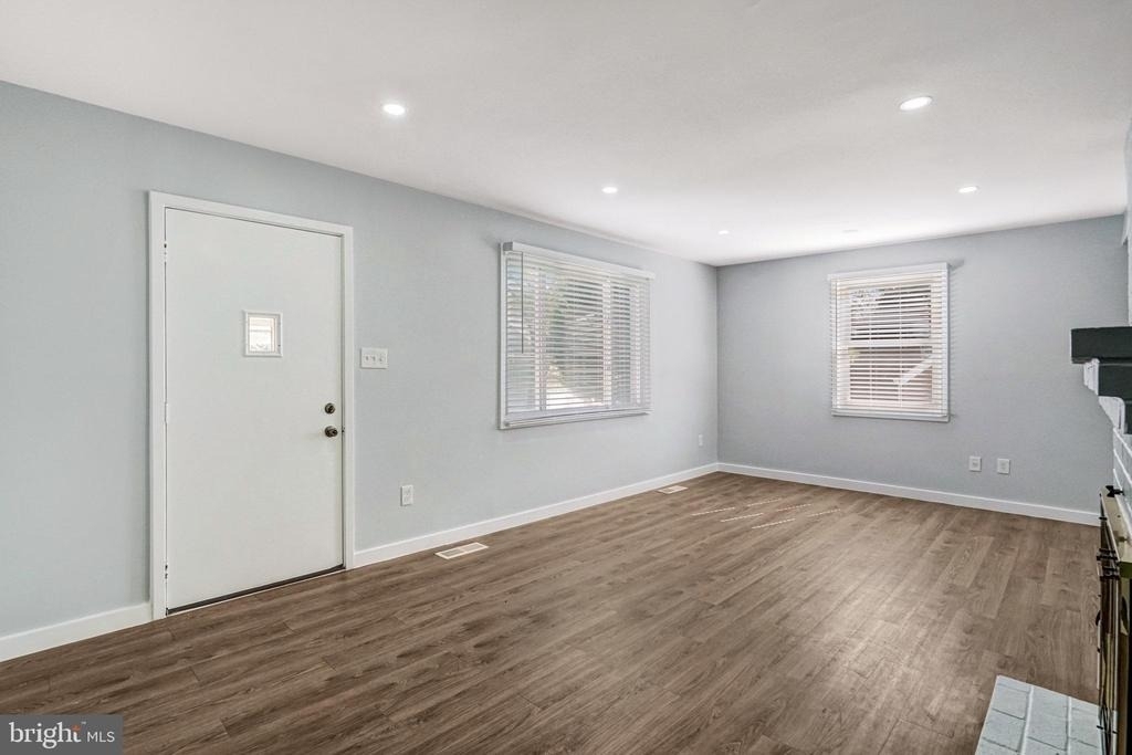 3120 Chepstow Lane - Photo 4