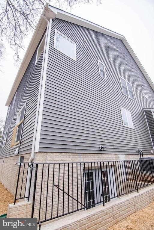 6928 Regent Lane - Photo 84