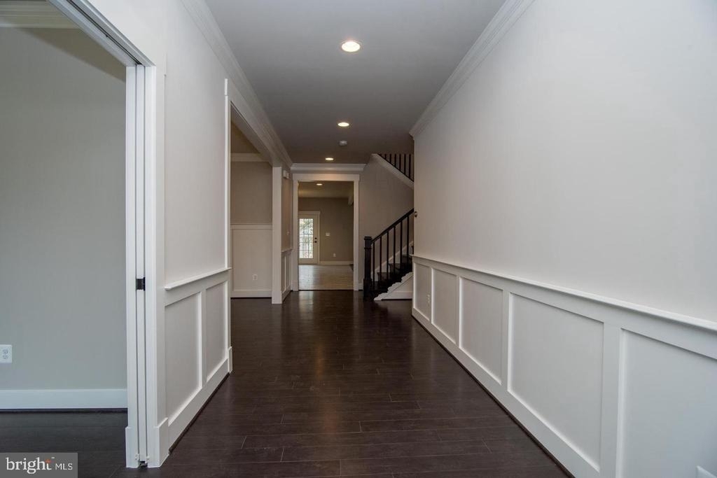 6928 Regent Lane - Photo 2