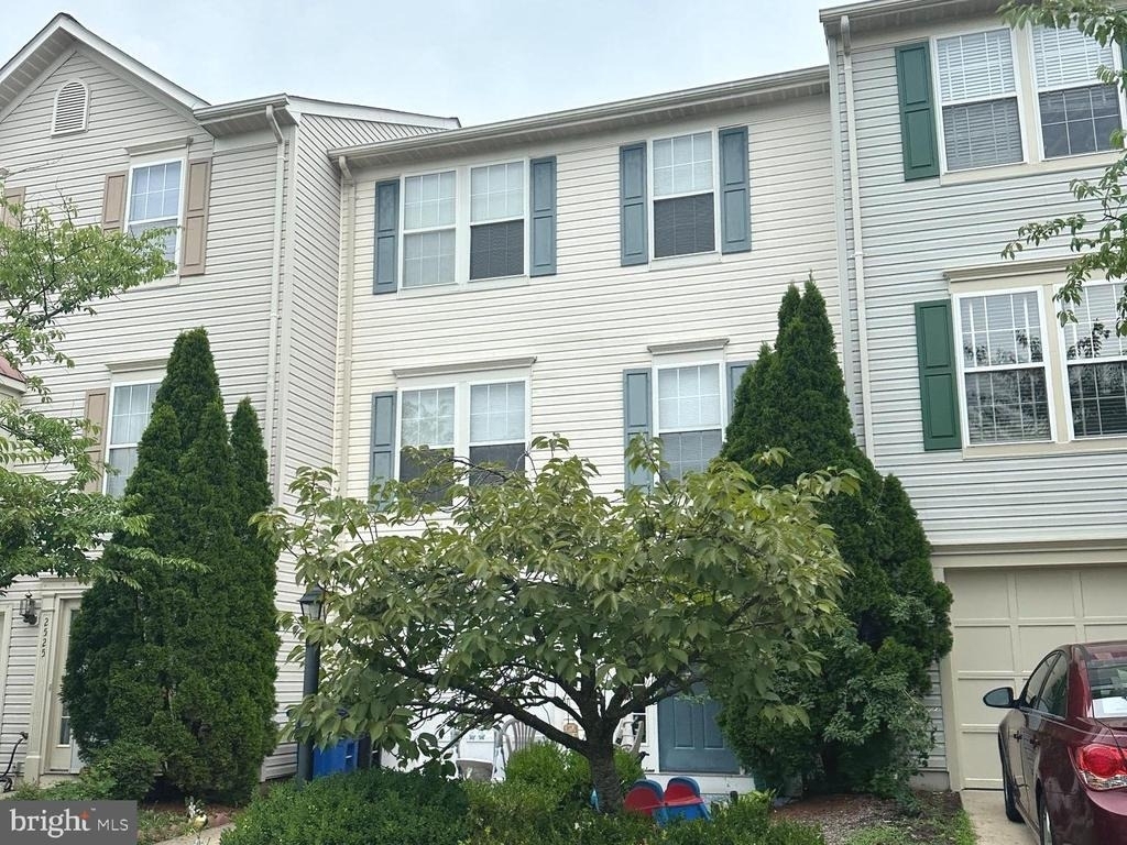 2527 Banshire Drive - Photo 0