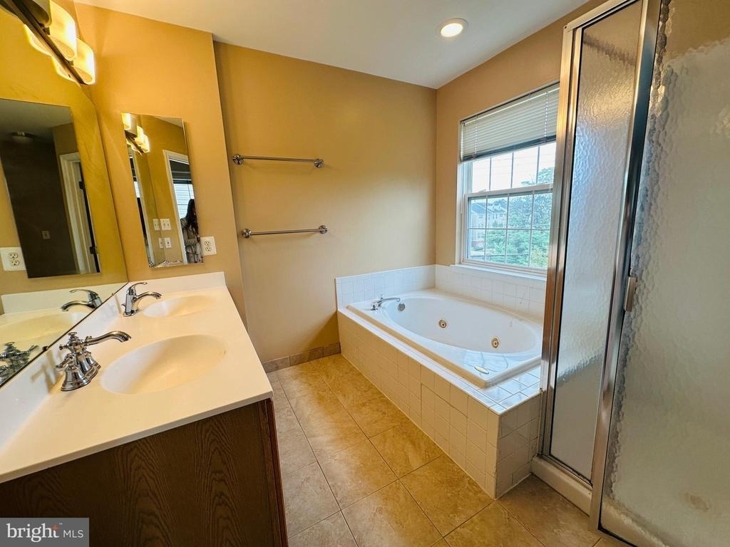 2527 Banshire Drive - Photo 14