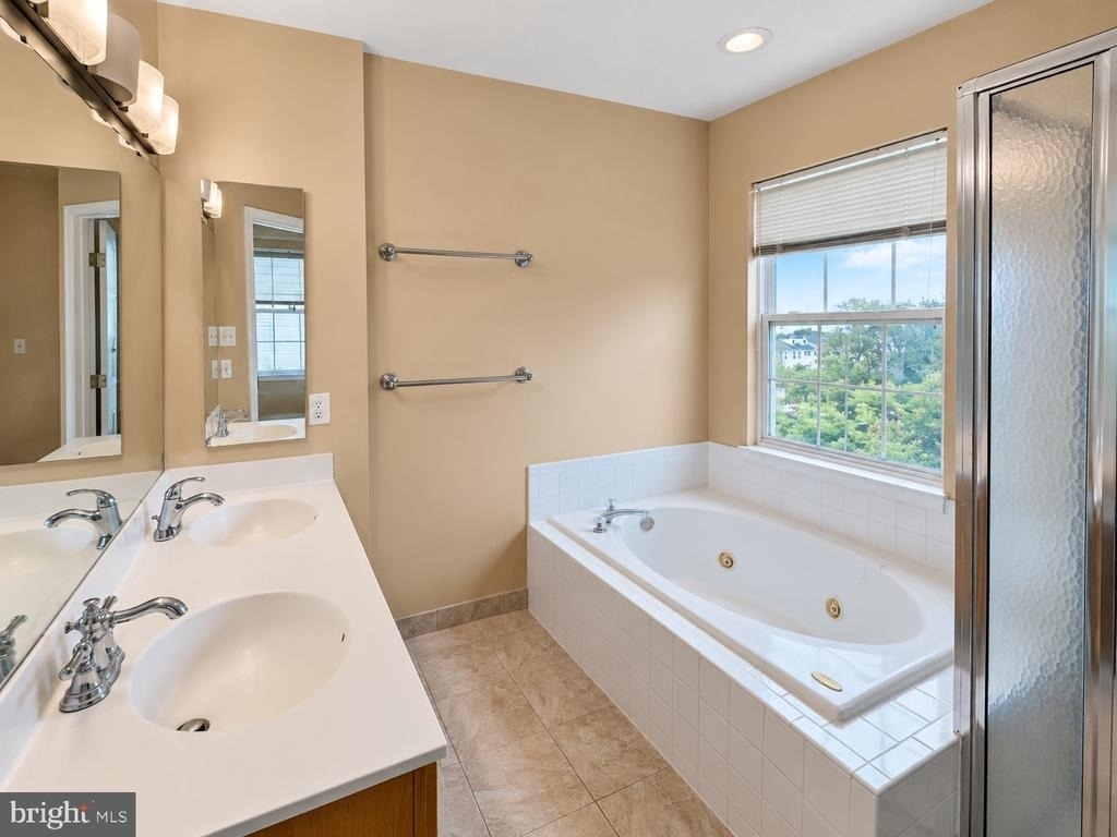 2527 Banshire Drive - Photo 6