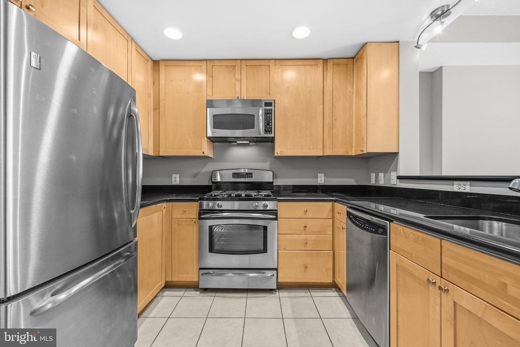 3600 S Glebe Road - Photo 12