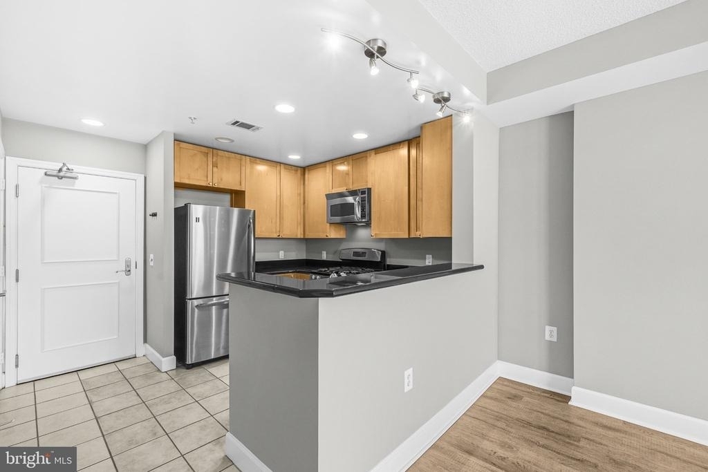 3600 S Glebe Road - Photo 11