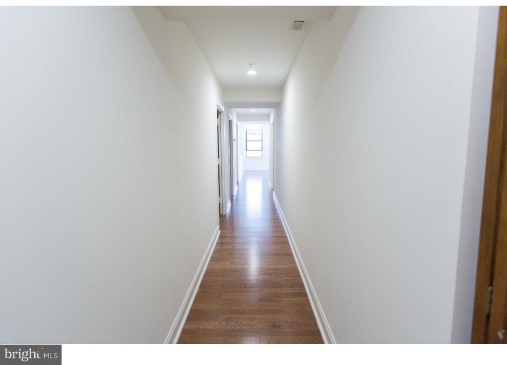 1411-4 Walnut Street - Photo 4