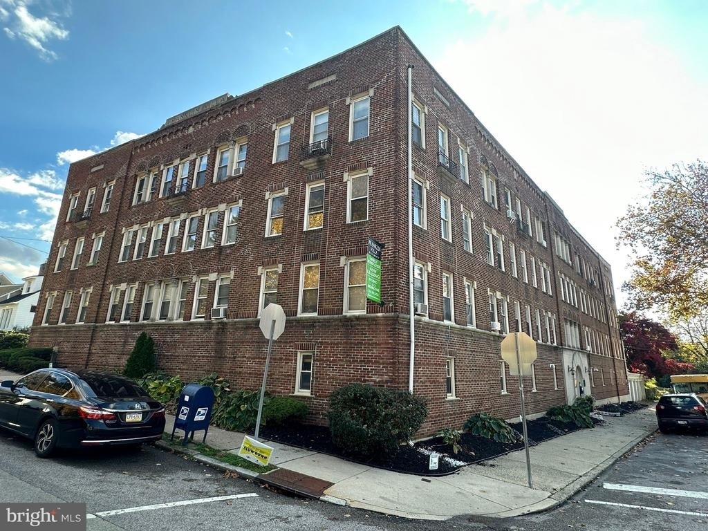 200-205 W Sedgwick Street - Photo 2