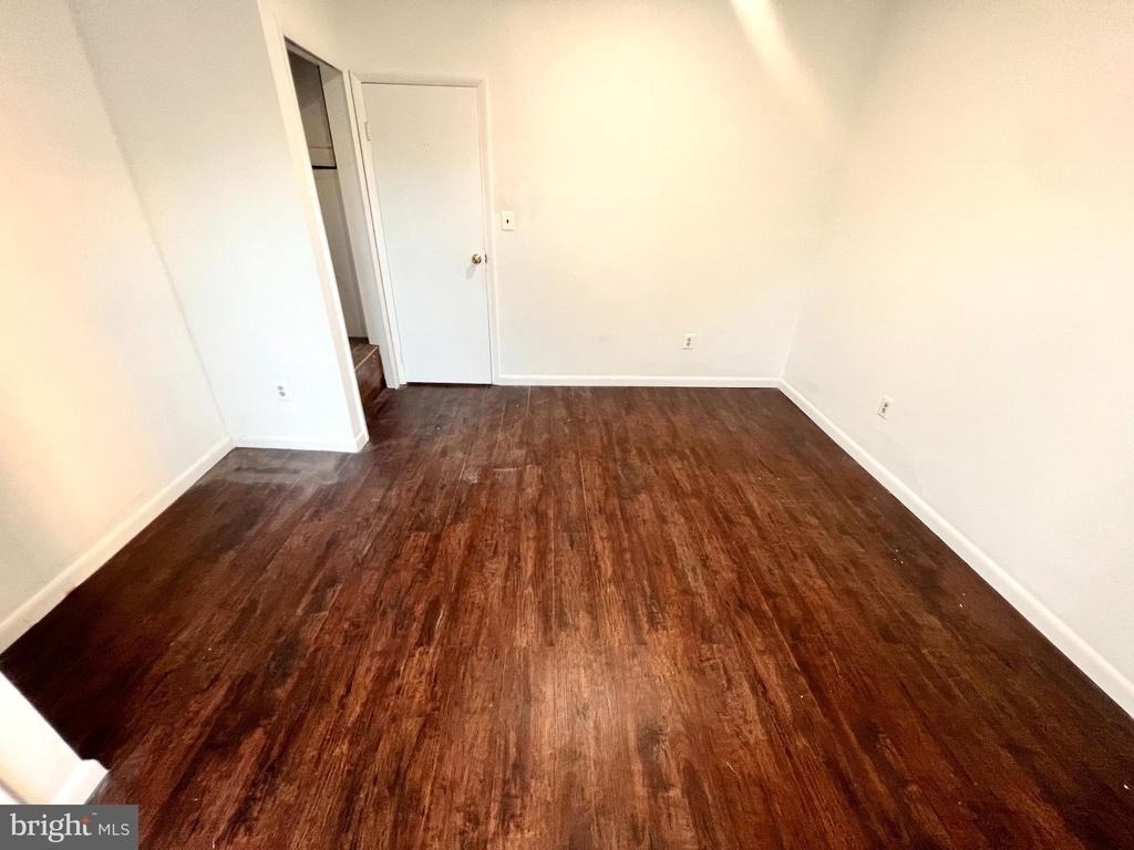 924 Catharine Street - Photo 4