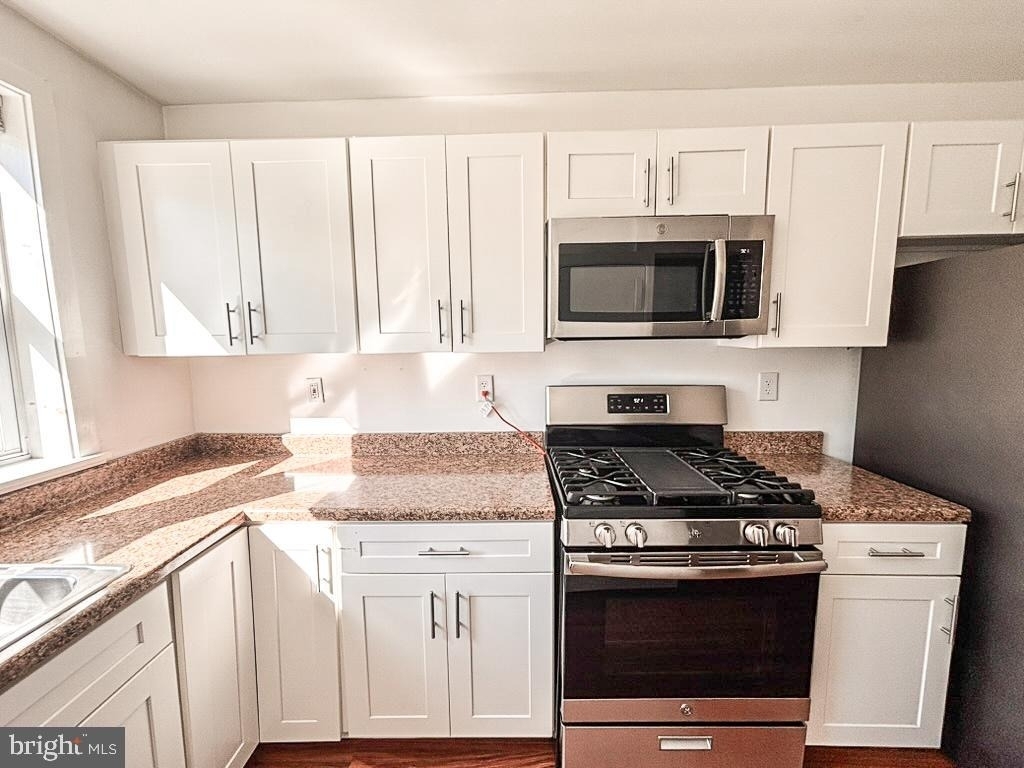 310 E Miner Street - Photo 5