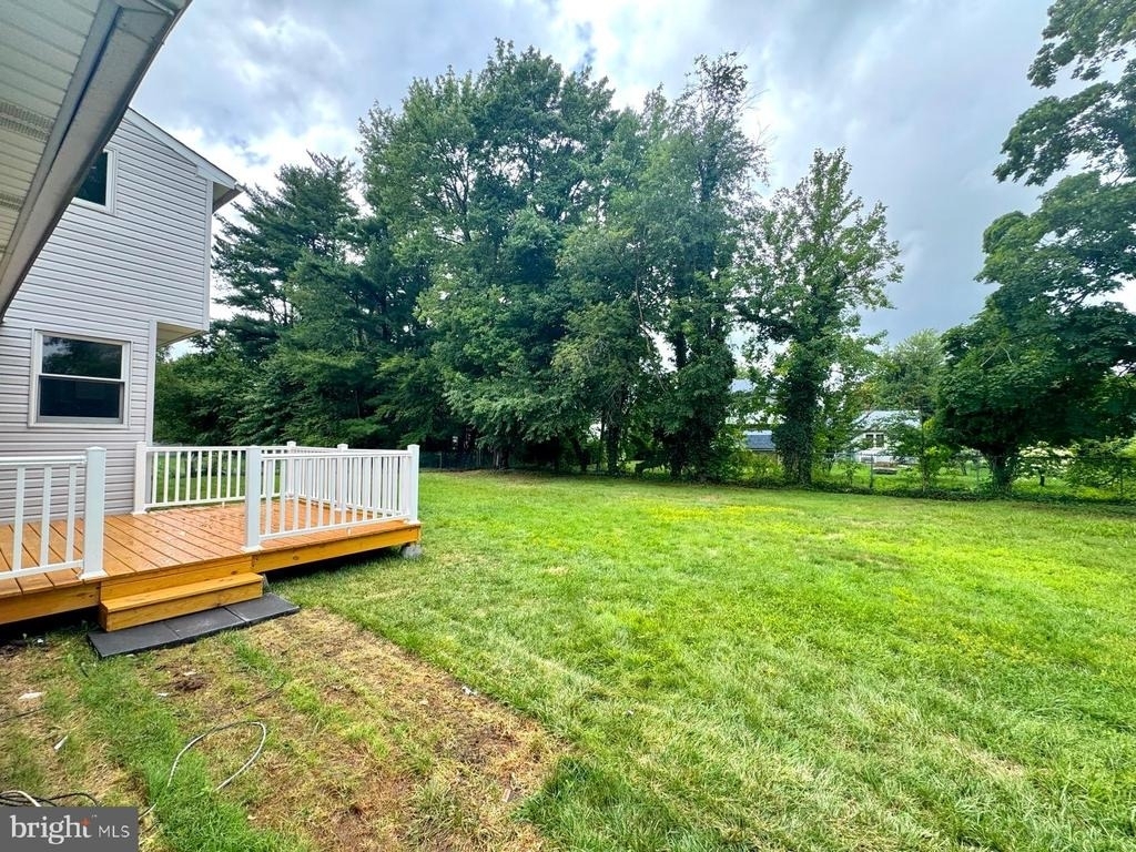 1104 Hudson Avenue - Photo 7