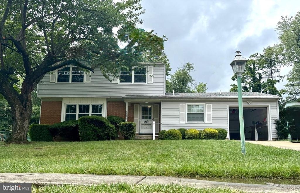 1104 Hudson Avenue - Photo 0