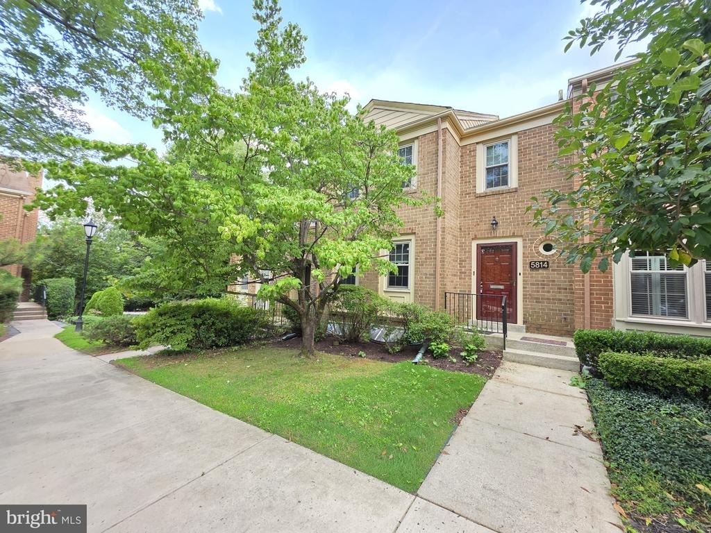 5814 Tudor Lane - Photo 1