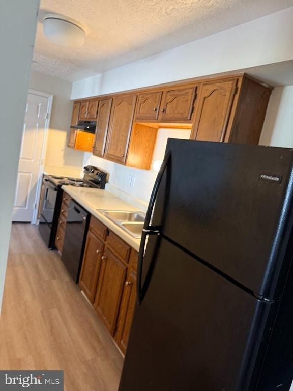 900 Cedar Crest Court - Photo 2
