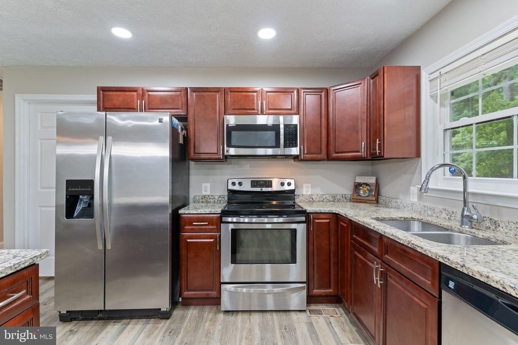 12418 Red Rock Court - Photo 8