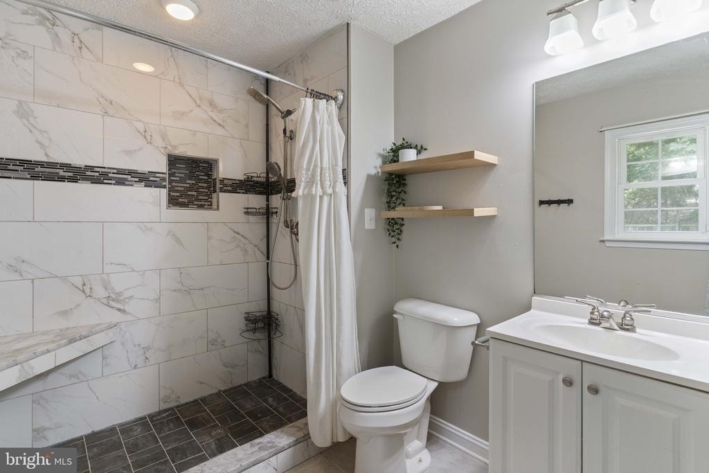 12418 Red Rock Court - Photo 16
