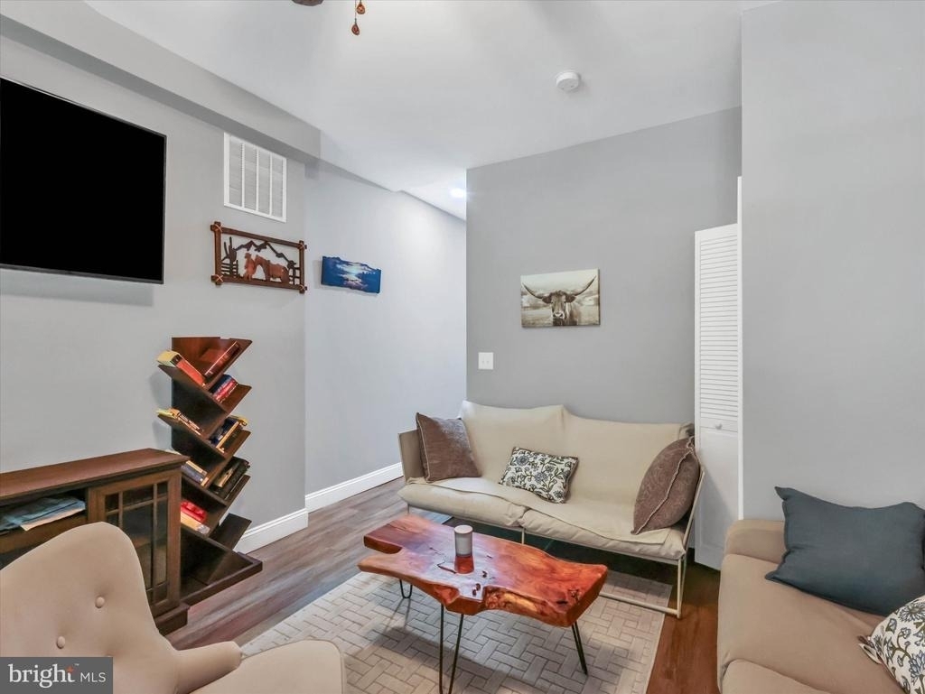 555 Presstman Street - Photo 7