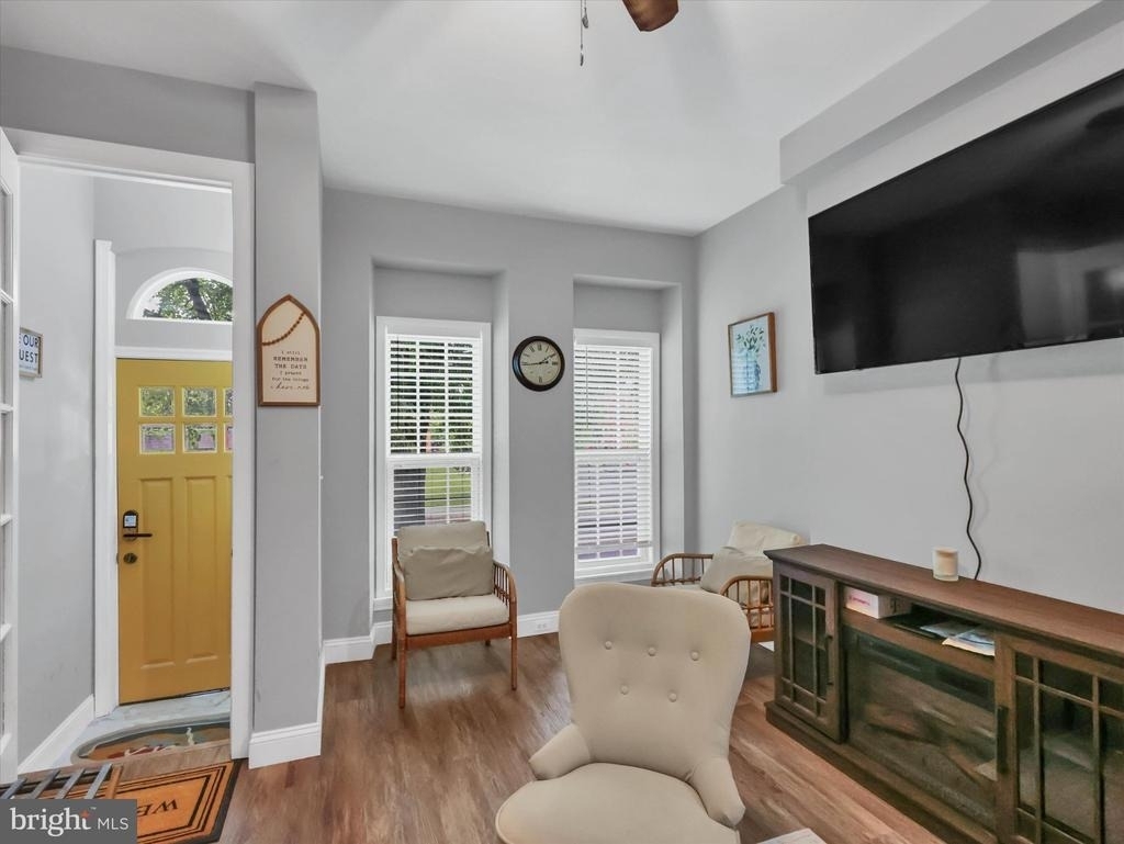 555 Presstman Street - Photo 5