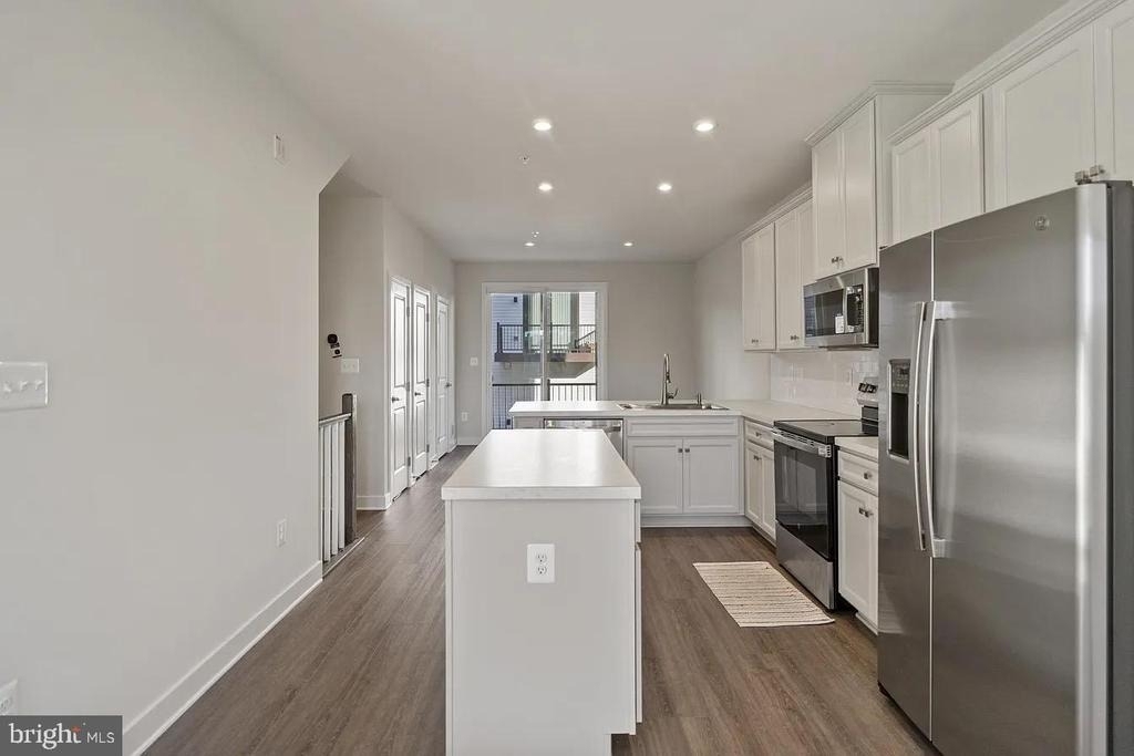 837 Lennox Street - Photo 1
