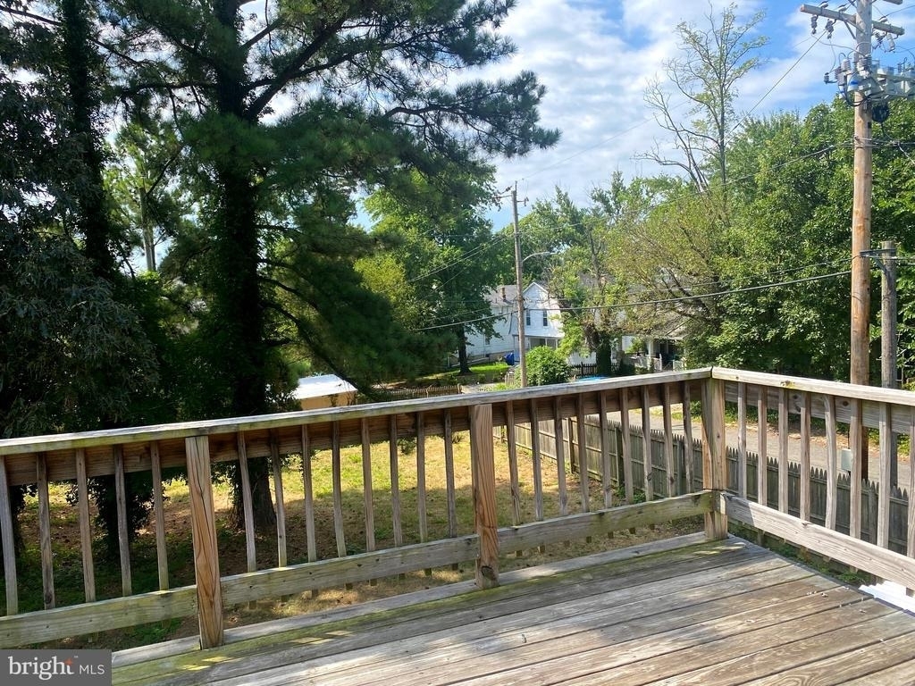 421 E Lake Avenue - Photo 17
