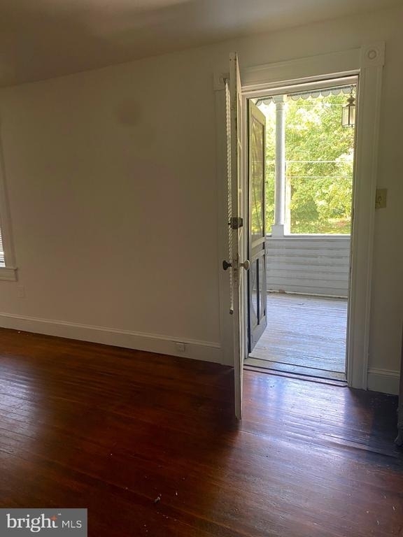 421 E Lake Avenue - Photo 16
