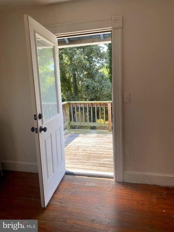 421 E Lake Avenue - Photo 18