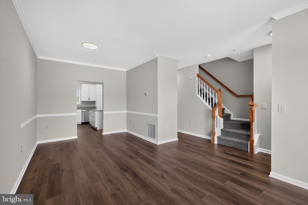2434 Sandwich Court - Photo 3