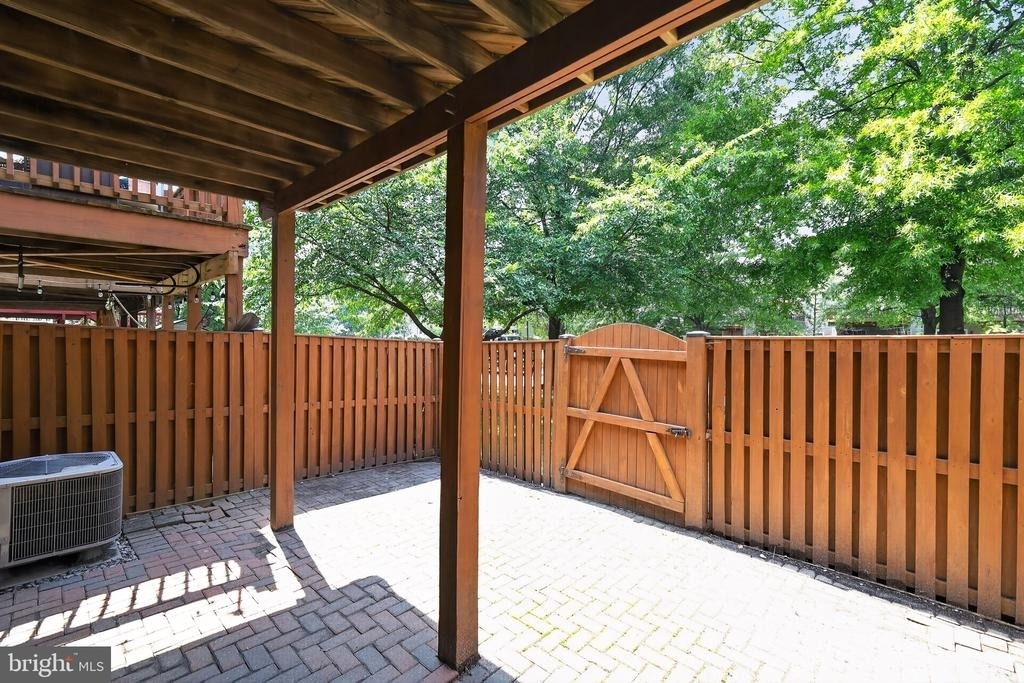 2434 Sandwich Court - Photo 28