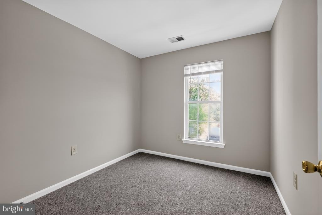 2434 Sandwich Court - Photo 19
