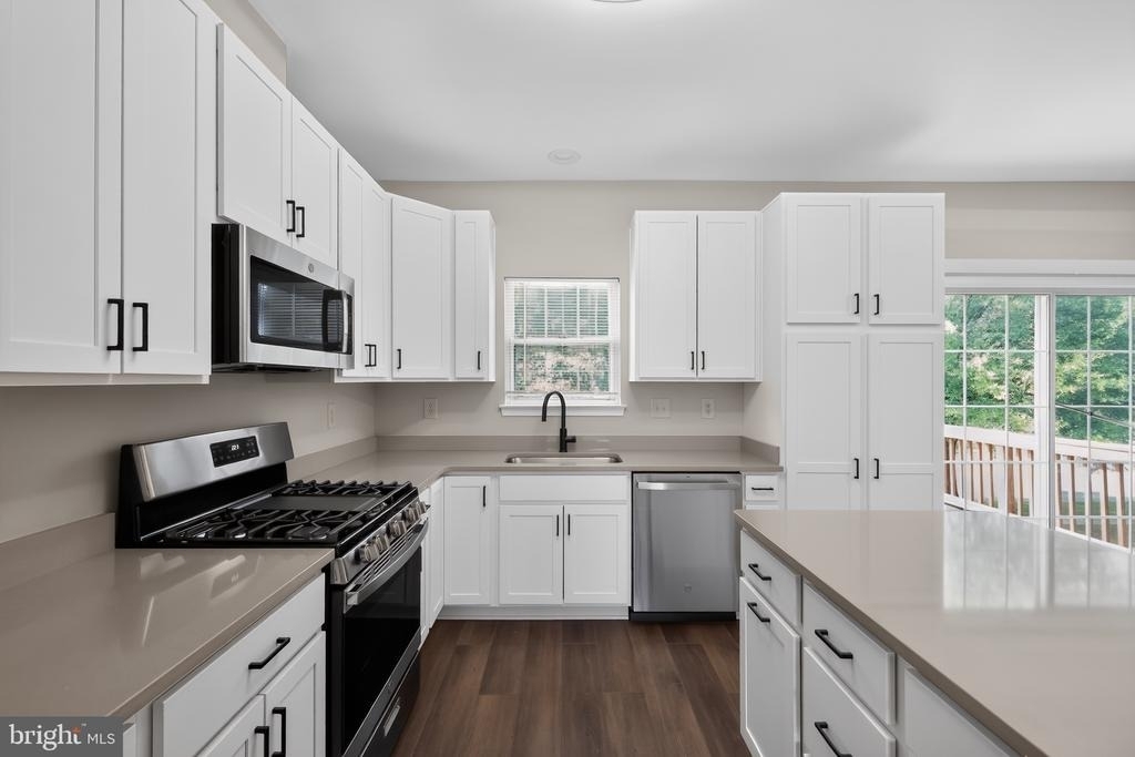 2434 Sandwich Court - Photo 5