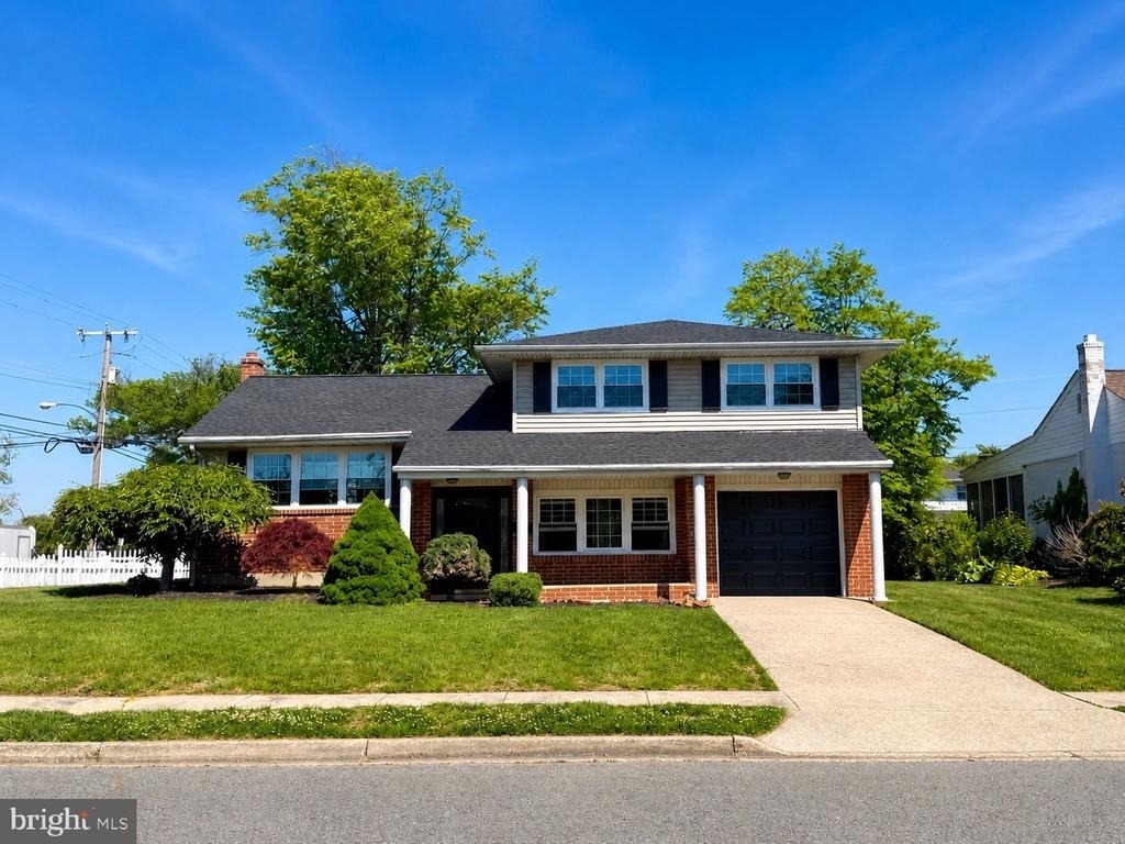 903 Janeka Lane - Photo 0