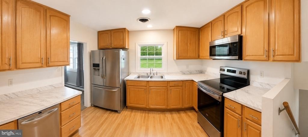 903 Janeka Lane - Photo 3