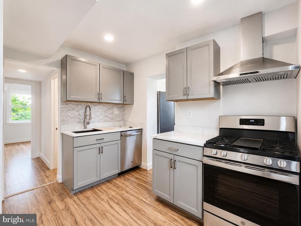 2851 Robinson Place Se - Photo 6