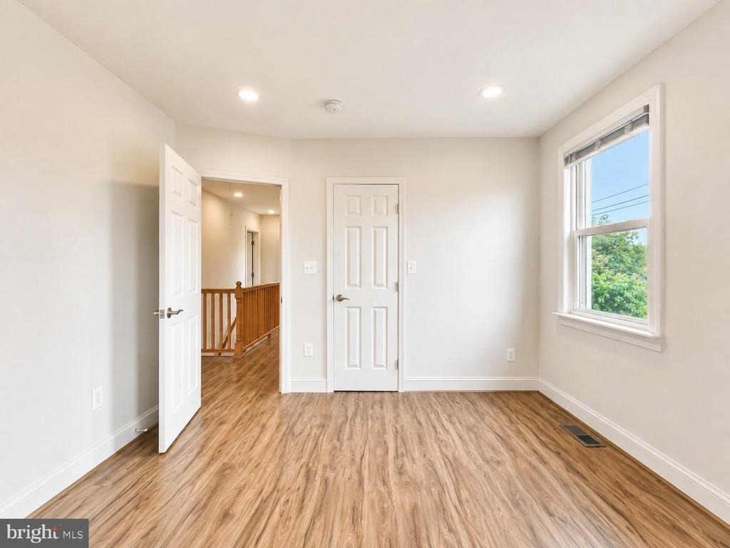 2851 Robinson Place Se - Photo 16