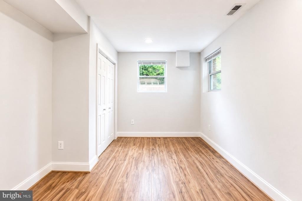 2851 Robinson Place Se - Photo 7