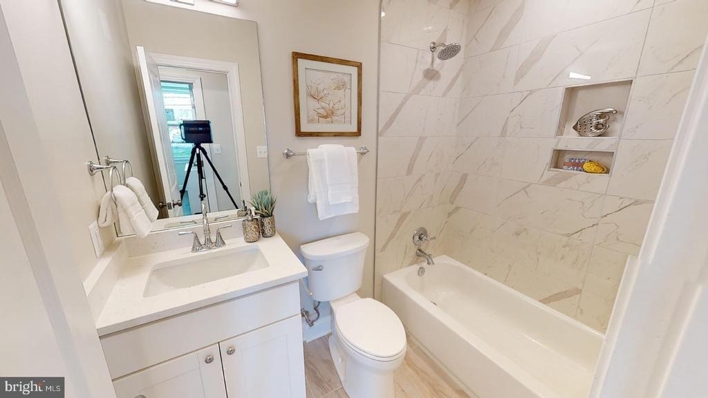 220 Hamilton Street Nw - Photo 6