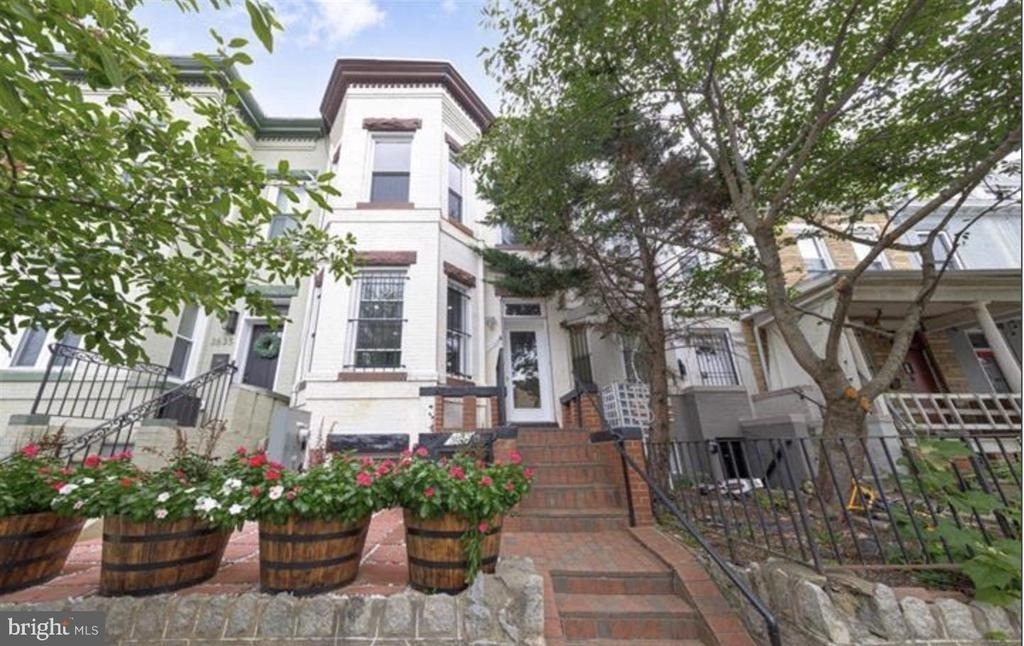 3633 11th Street Nw - Photo 0