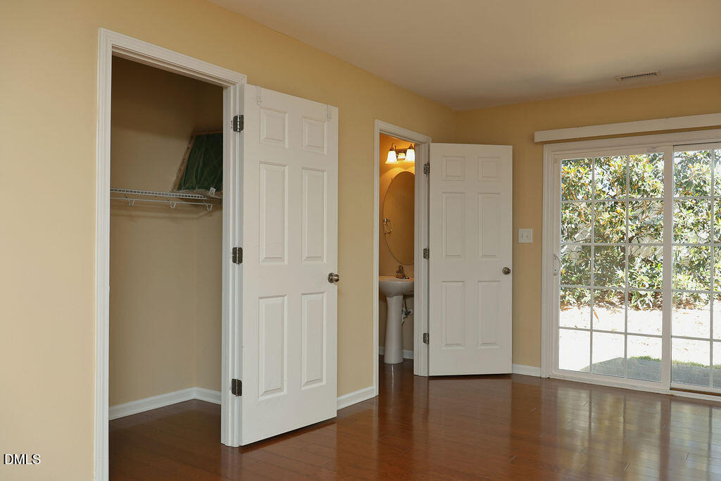 8843 Thornton Town Place - Photo 9
