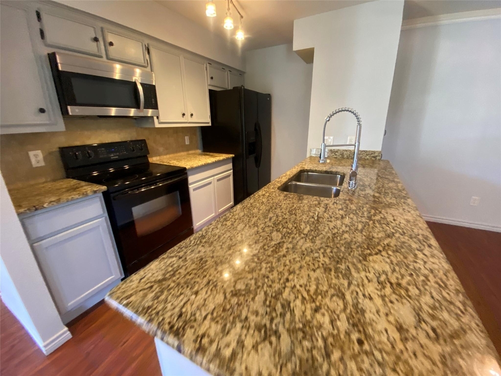 10616 Mellow Meadows Dr Mdws - Photo 5