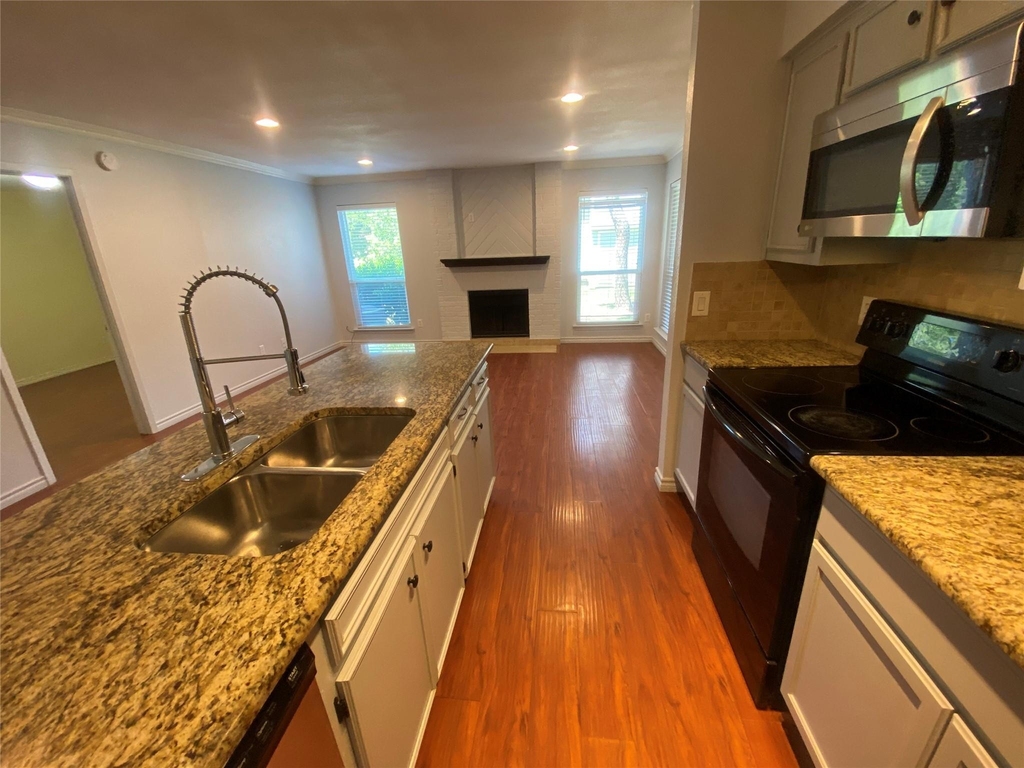 10616 Mellow Meadows Dr Mdws - Photo 9