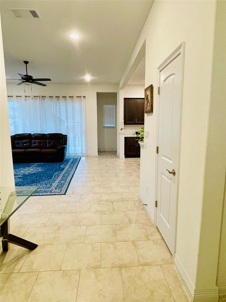 18001 Dufour Dr - Photo 2