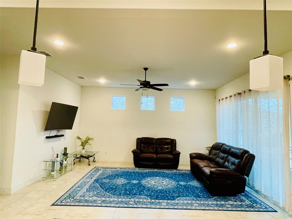 18001 Dufour Dr - Photo 5