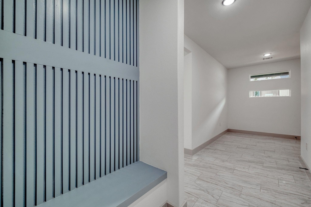 202 Washington St - Photo 4