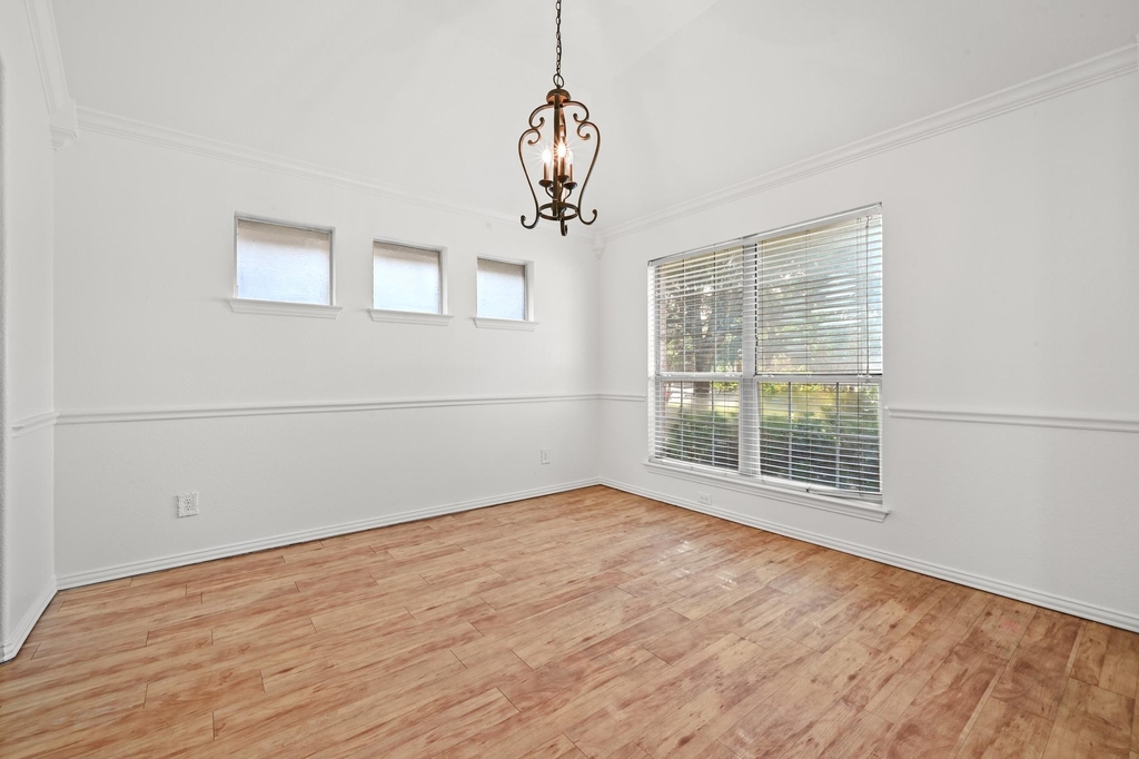 1665 Amberwood Loop - Photo 6