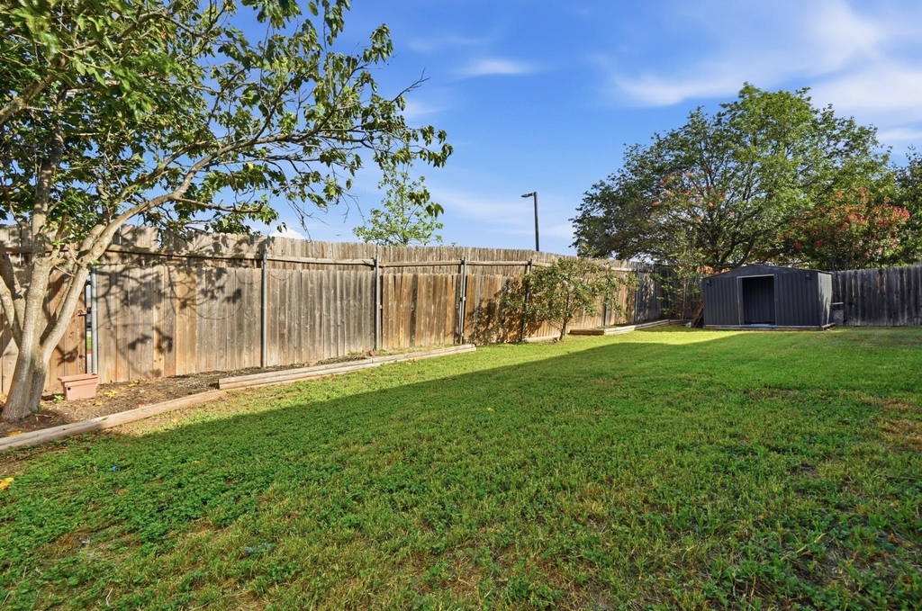 1665 Amberwood Loop - Photo 31