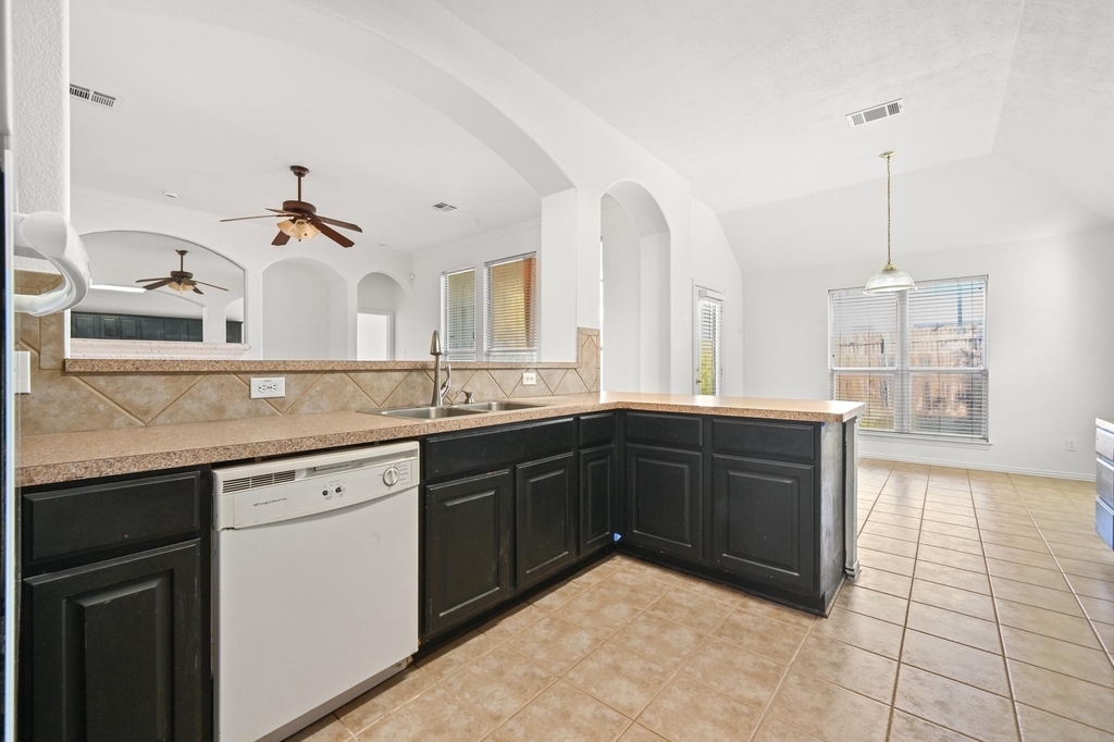 1665 Amberwood Loop - Photo 18