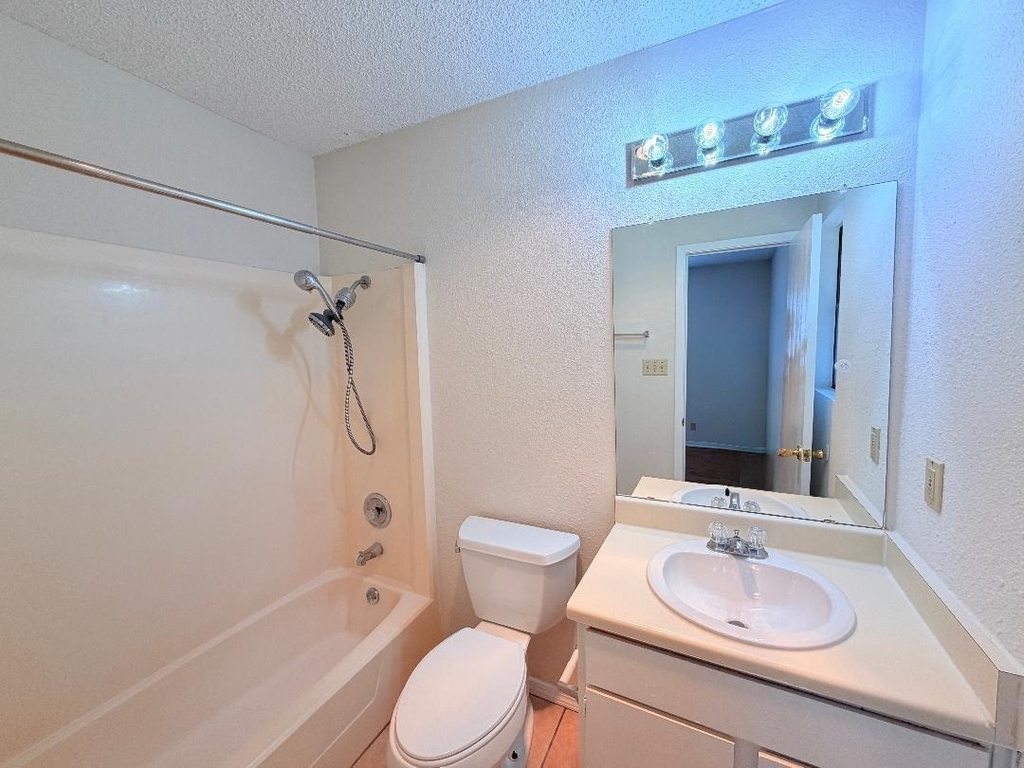2301 Whitlow Cv - Photo 19