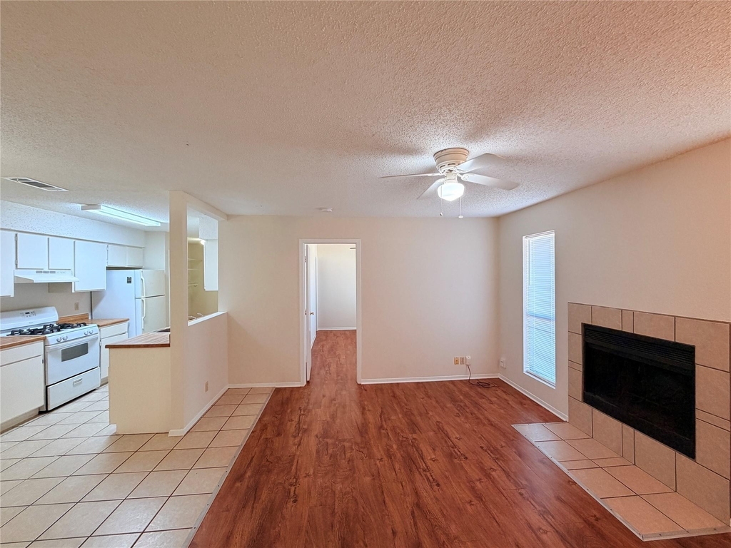 2301 Whitlow Cv - Photo 4