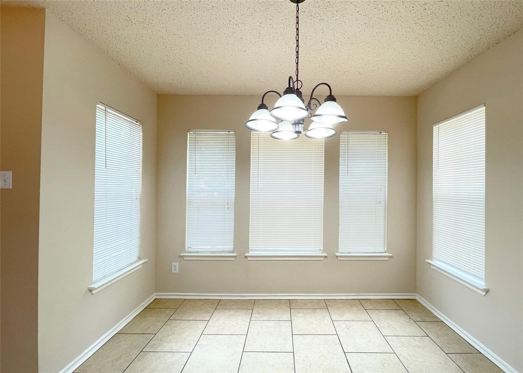 3079 Hill St - Photo 7