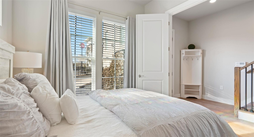 1411 Town Creek Dr - Photo 3