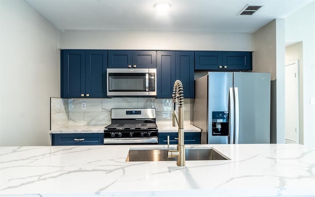 915 Sirocco Dr - Photo 18